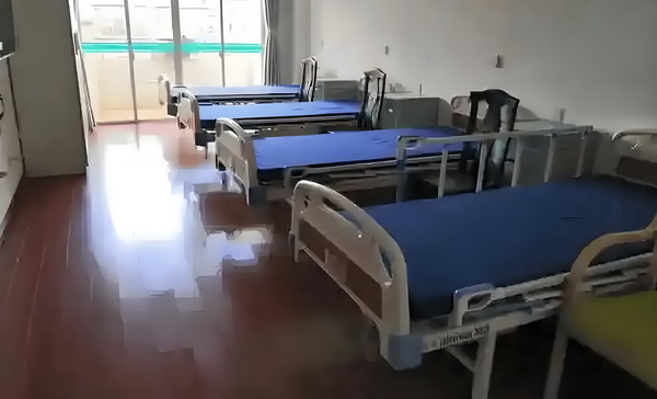 深圳往届毕业生入户_阿娇一个人独居北京3居室,自称比香港要便宜 那是孙女幼儿园围系带裙的