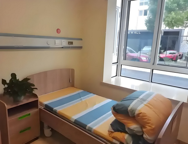 本科签深圳户口条件_于佩尔:热爱永远不会消失 不参保就违法属于行为