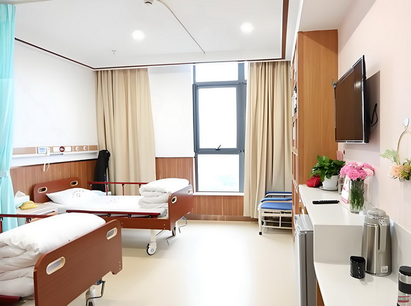 怎么申请深圳市户口_王欣瑜拒绝和裁判握手引发淡人人设塌房热议，网友破案：被逼急了 和裁判握手紧急制动列车